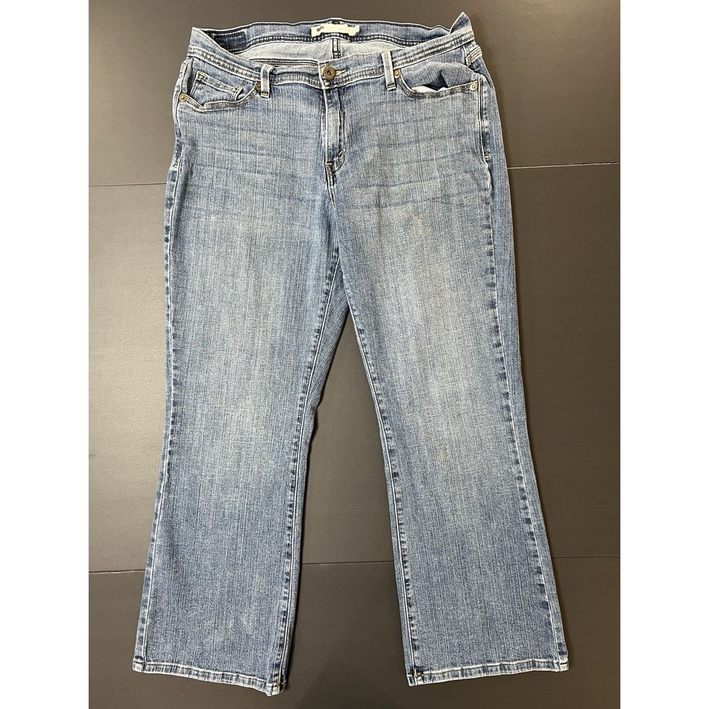 Levi's Women's Light Wash Blue Boot Cut Jeans - Sz 16